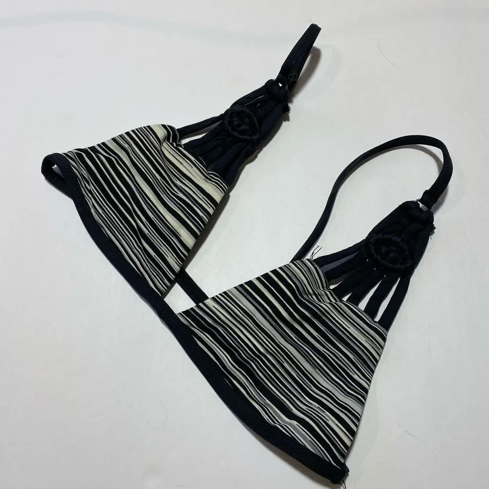 Frankie's Bikinis Top‎ Black